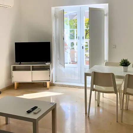 Private & Charming Self-contained On Beautiful *