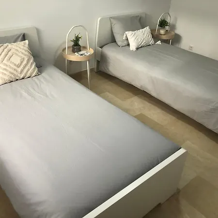 Apartment Private & Charming Self-contained On Beautiful